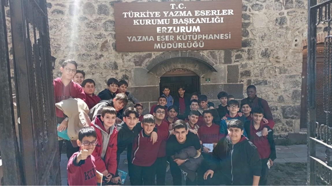 KÜTÜPHANE VE MÜZE ZİYARETİ